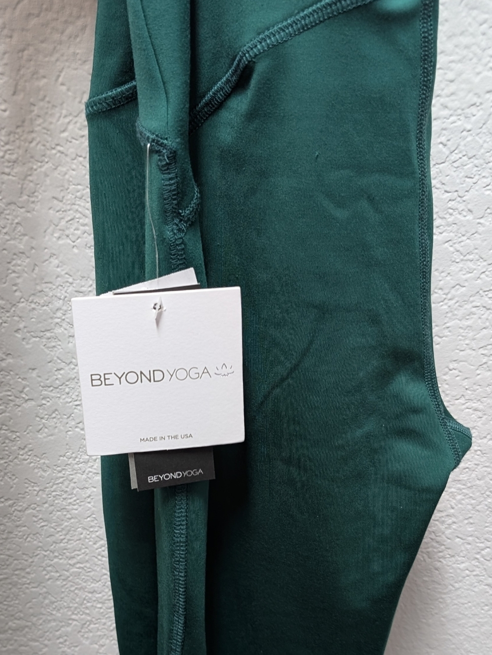 Beyond Yoga Deep Hunter Green Leggings, Size Small, NWT